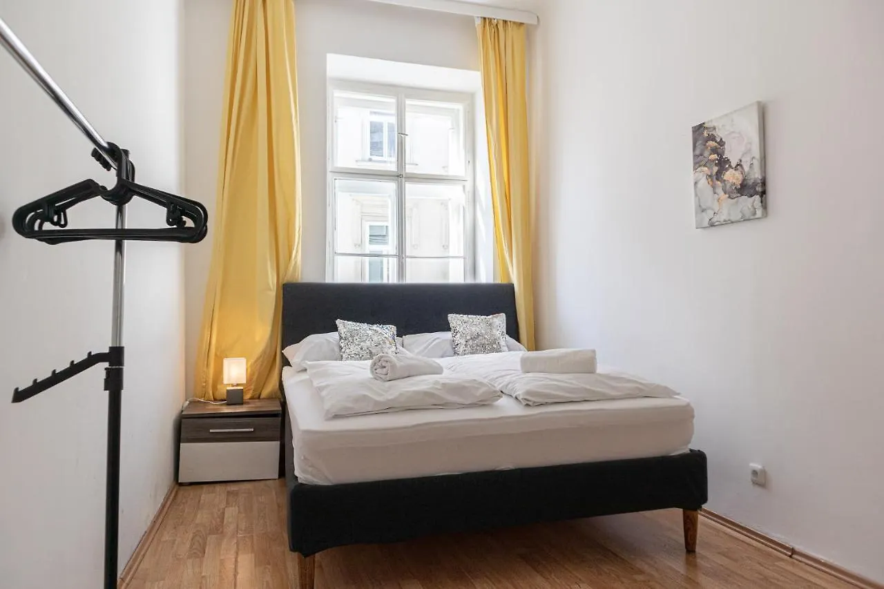 Big 3Br Apt In Viennas Center - Perfect For Longstays 0*, Vienna Austria